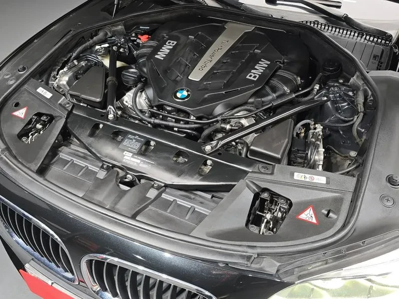 BMW 750 (F01) 750Li, снимка 12 - Автомобили и джипове - 55091048