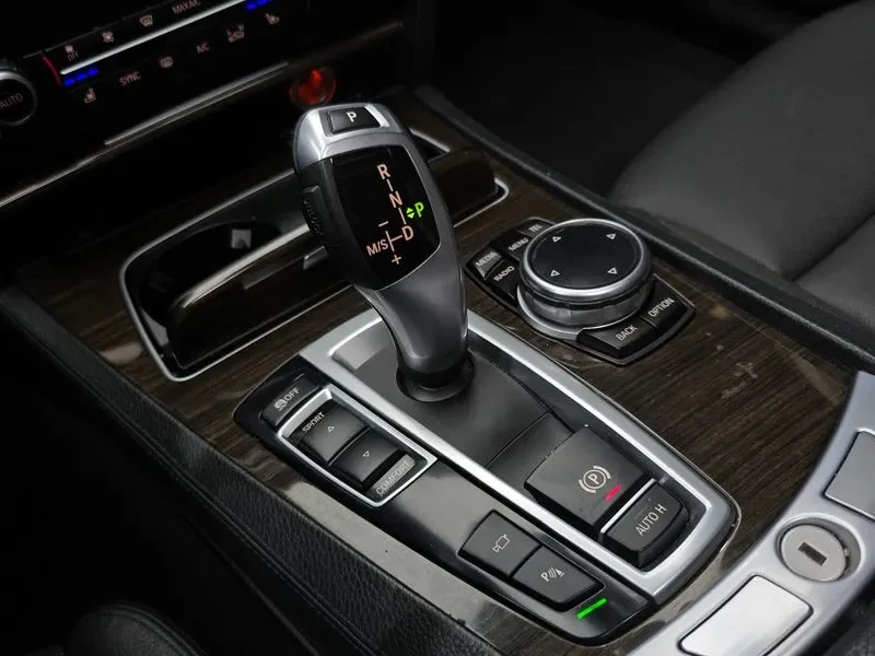 BMW 750 (F01) 750Li, снимка 17 - Автомобили и джипове - 55091048
