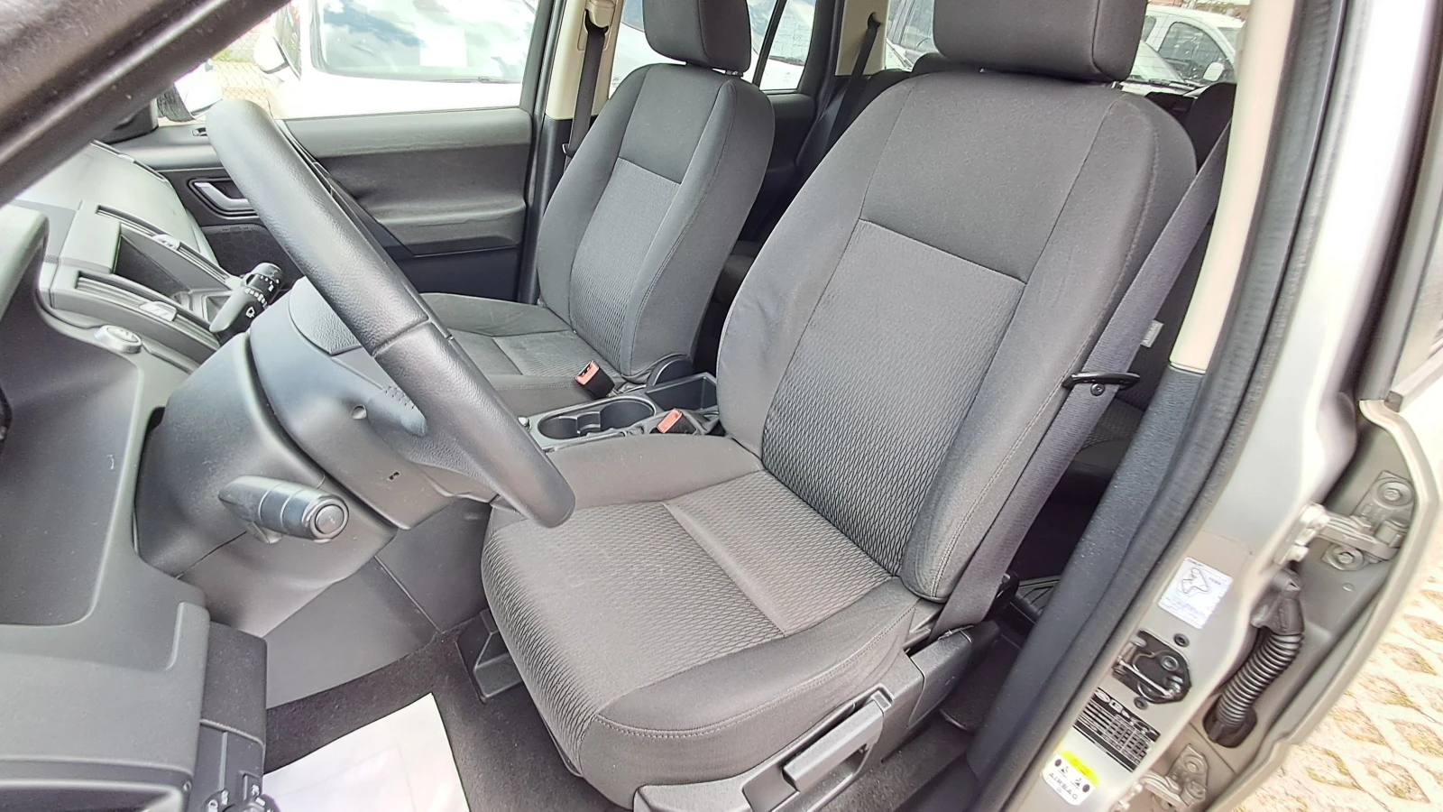 Land Rover Freelander 4X4 РЕАЛ КМ АВТОМАТ ИЗКЛЮЧИТЕЛЕН СЕРВИ КНИЖ ОБСЛУЖ, снимка 8 - Автомобили и джипове - 23630693