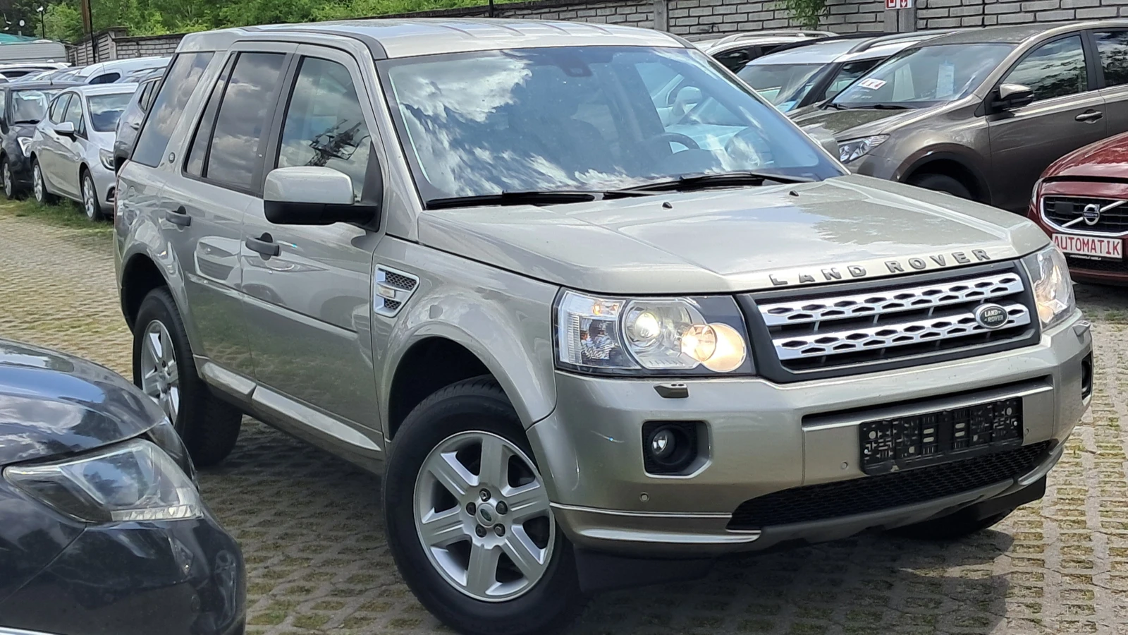 Land Rover Freelander 4X4 РЕАЛ КМ АВТОМАТ ИЗКЛЮЧИТЕЛЕН СЕРВИ КНИЖ ОБСЛУЖ, снимка 2 - Автомобили и джипове - 23630693
