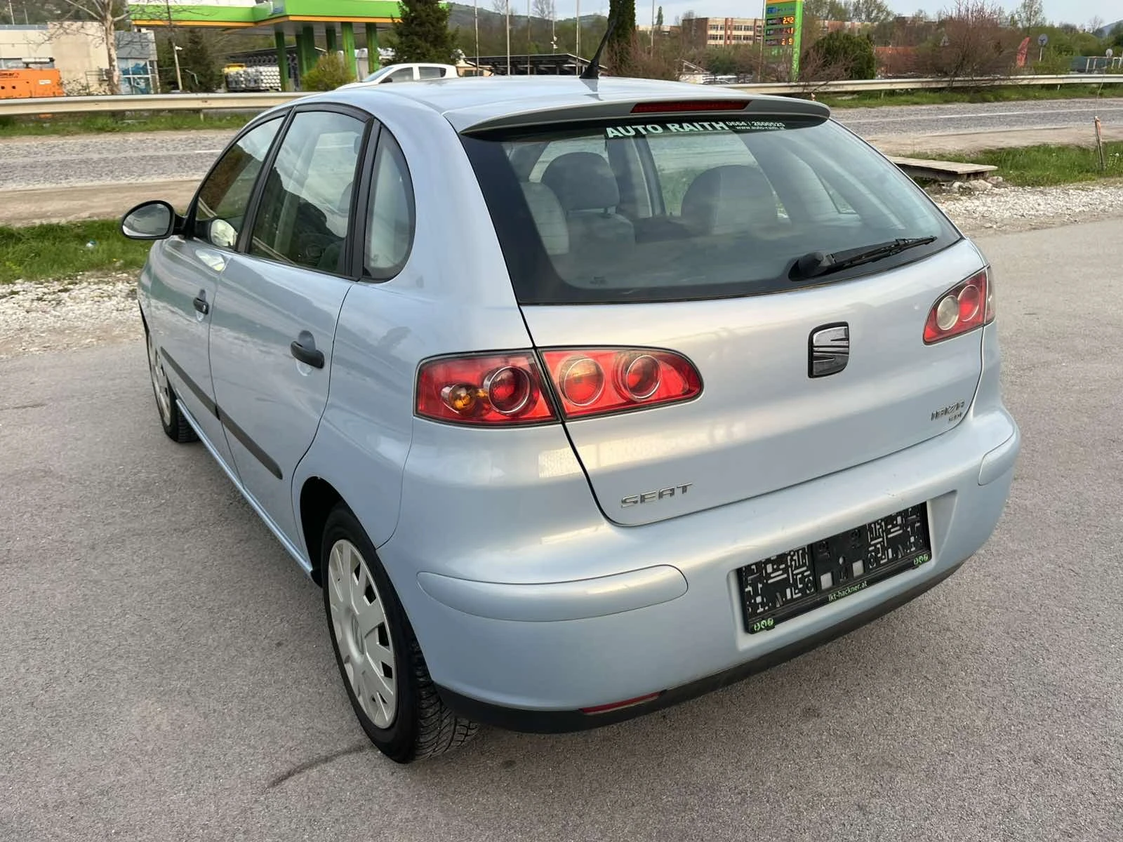 Seat Ibiza 1.SDI 68кс КЛИМАТИК - изображение 5
