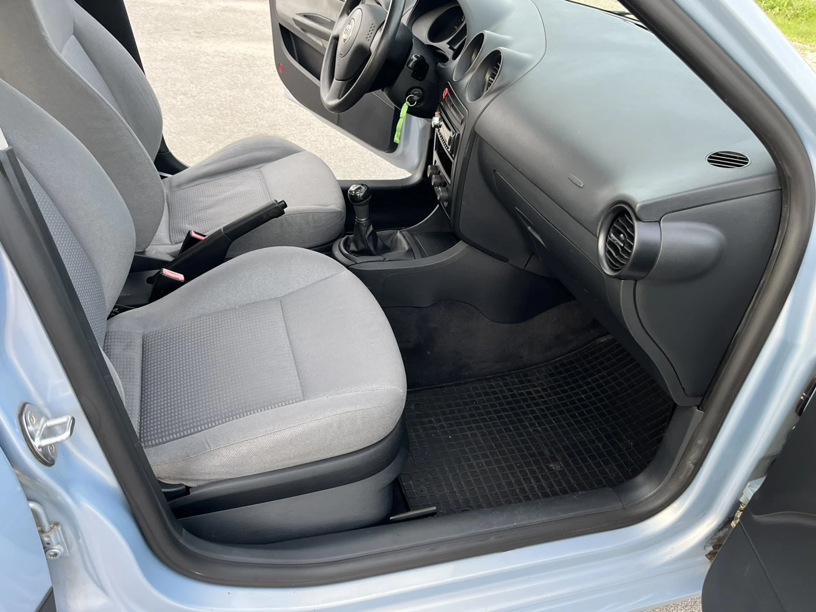 Seat Ibiza 1.SDI 68кс КЛИМАТИК - изображение 10