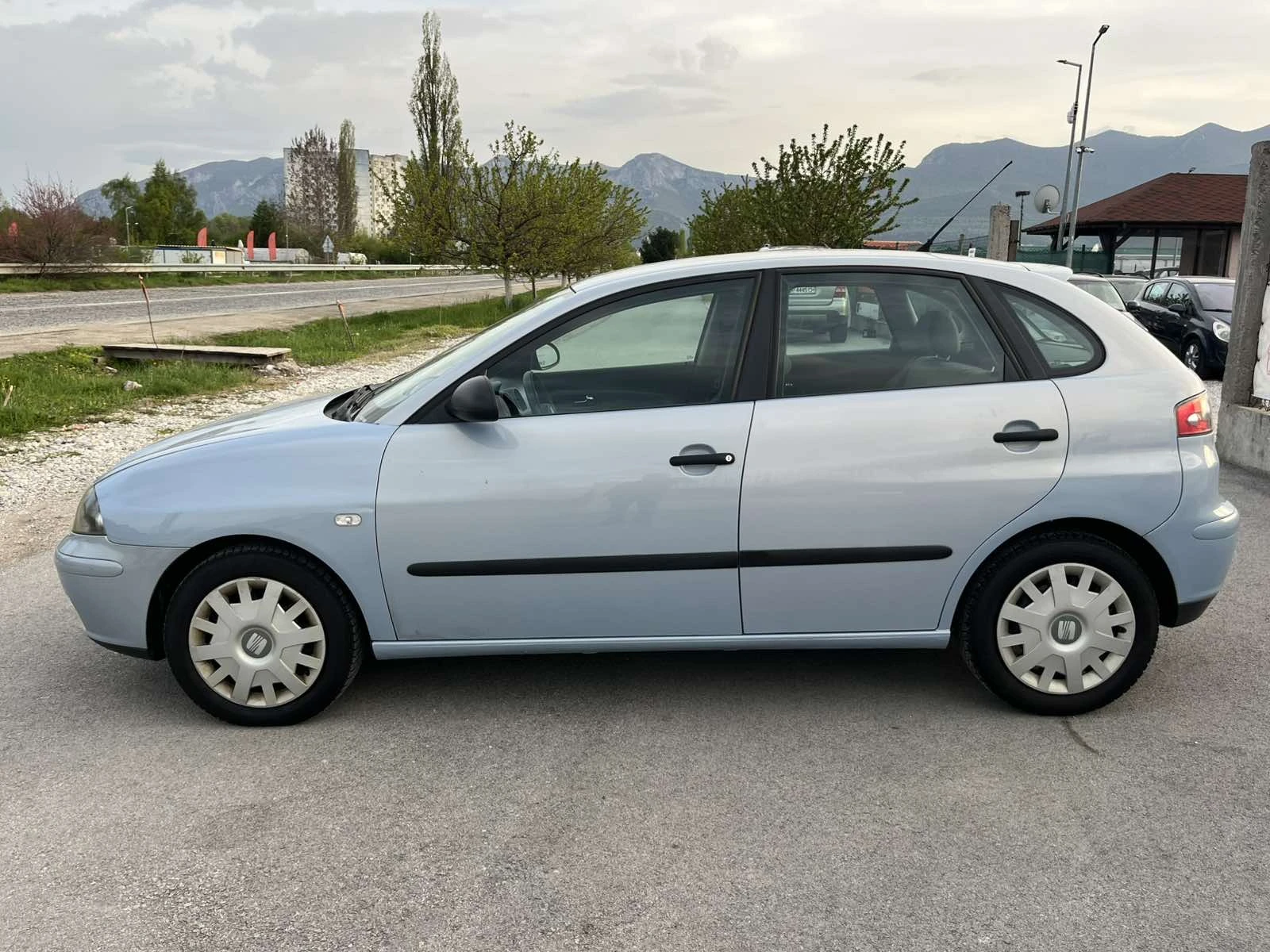 Seat Ibiza 1.SDI 68кс КЛИМАТИК - изображение 6