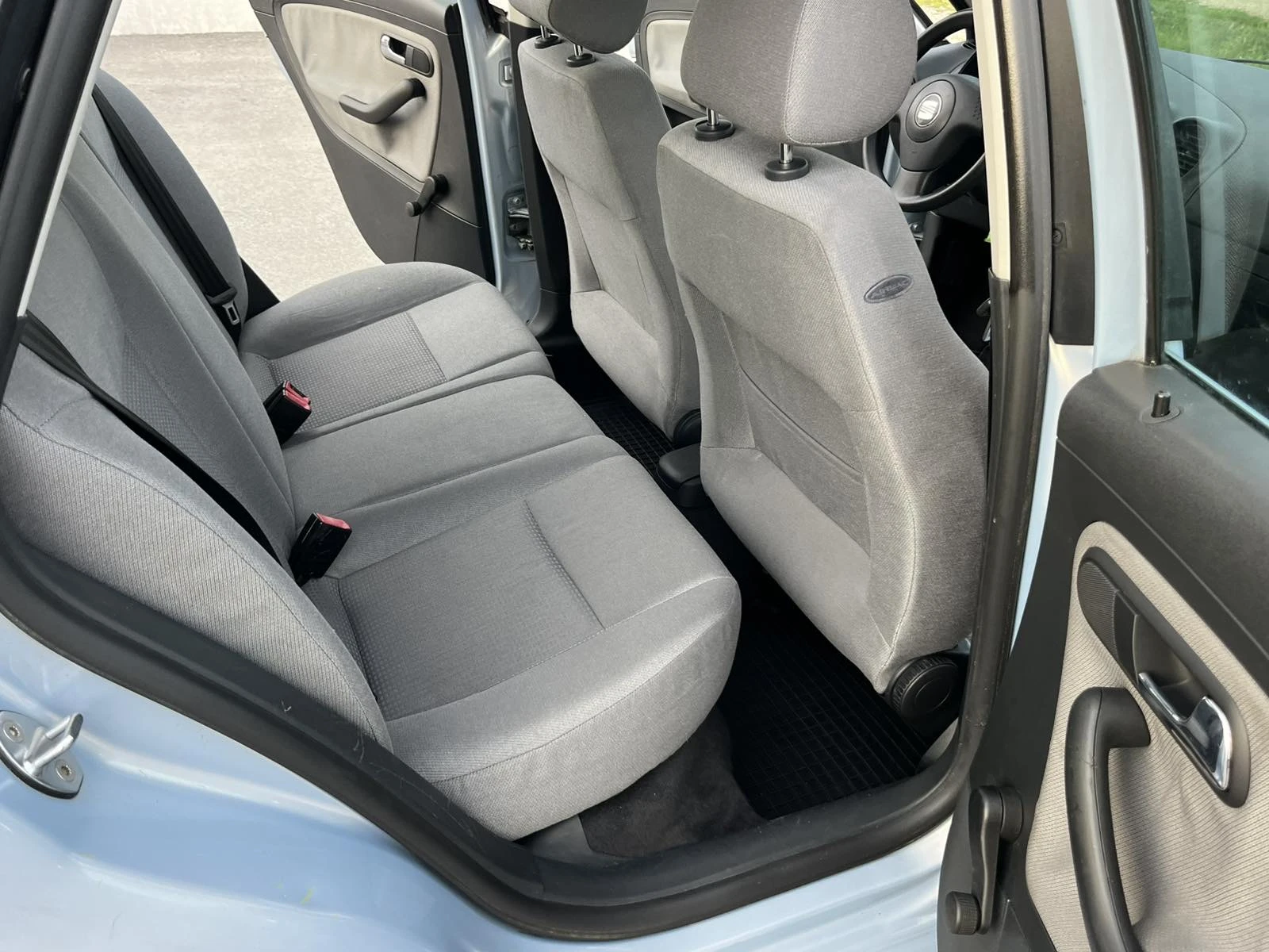 Seat Ibiza 1.SDI 68кс КЛИМАТИК - изображение 9