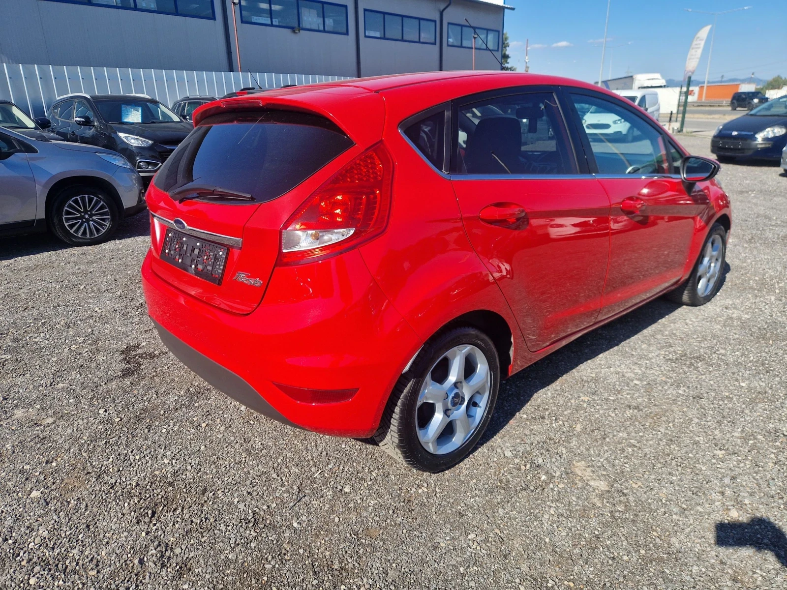 Ford Fiesta 1.4i 16v 90PS.LPG TITANIUM ITALIA - изображение 7