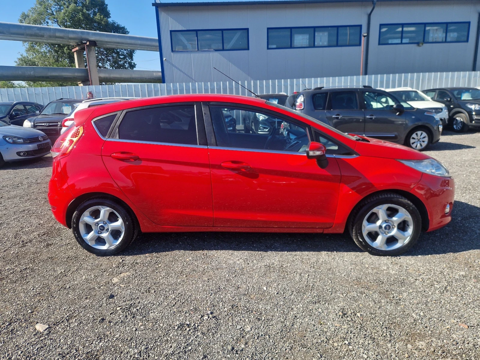 Ford Fiesta 1.4i 16v 90PS.LPG TITANIUM ITALIA - изображение 8