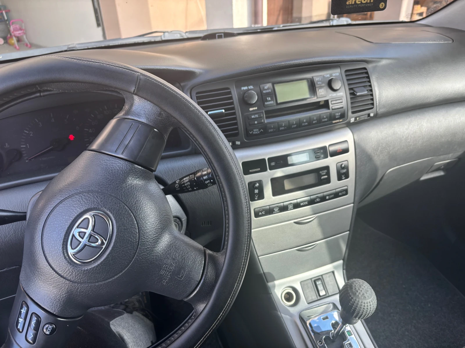 Toyota Corolla 1.4 - изображение 9