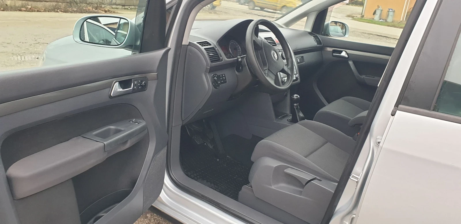 VW Touran 1.9TDI/90кс./FA - изображение 5