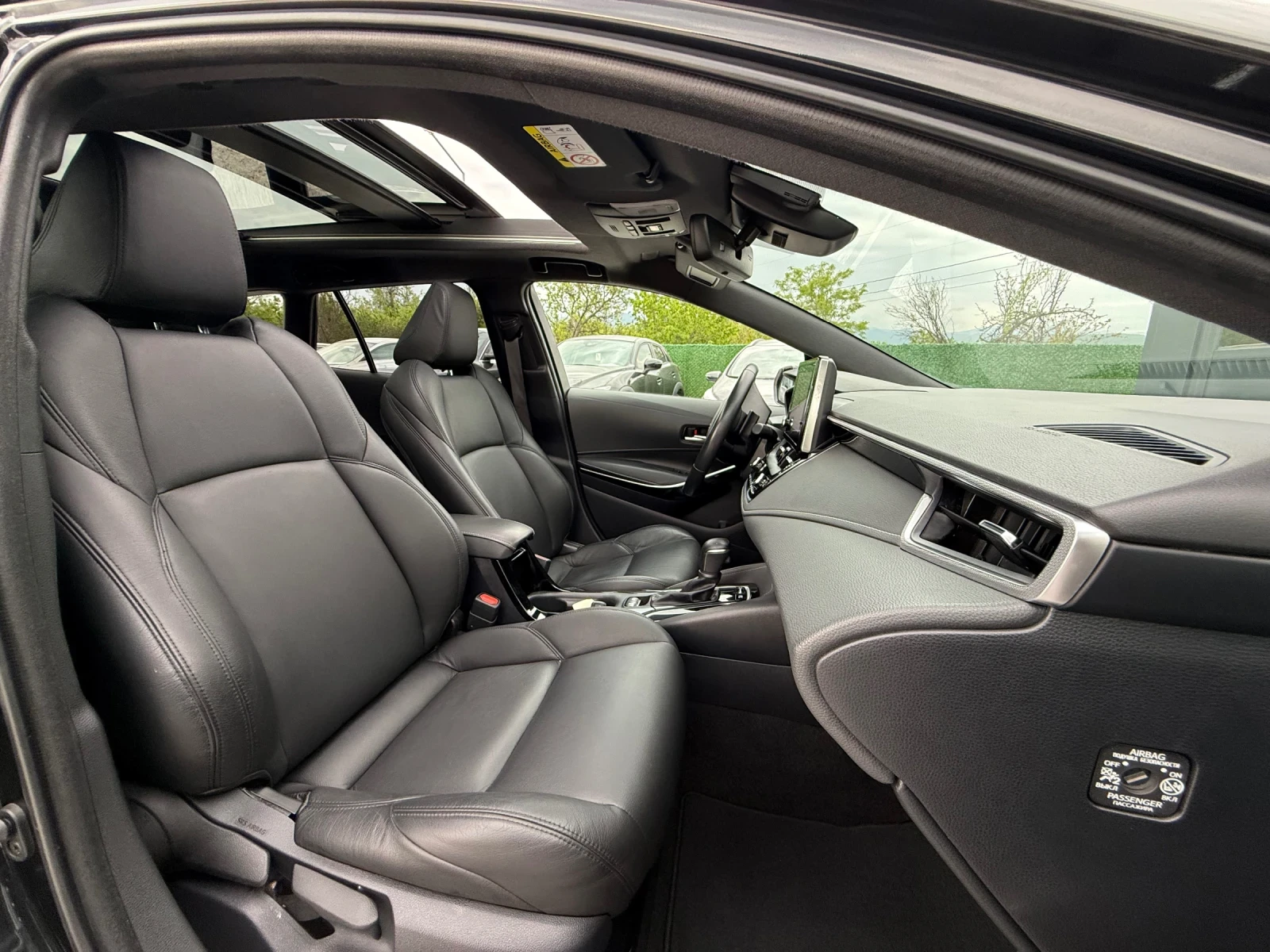 Toyota Corolla Touring Sports 2.0 Hybrid 184kc, �������� | Mobile.bg � ����������� 14