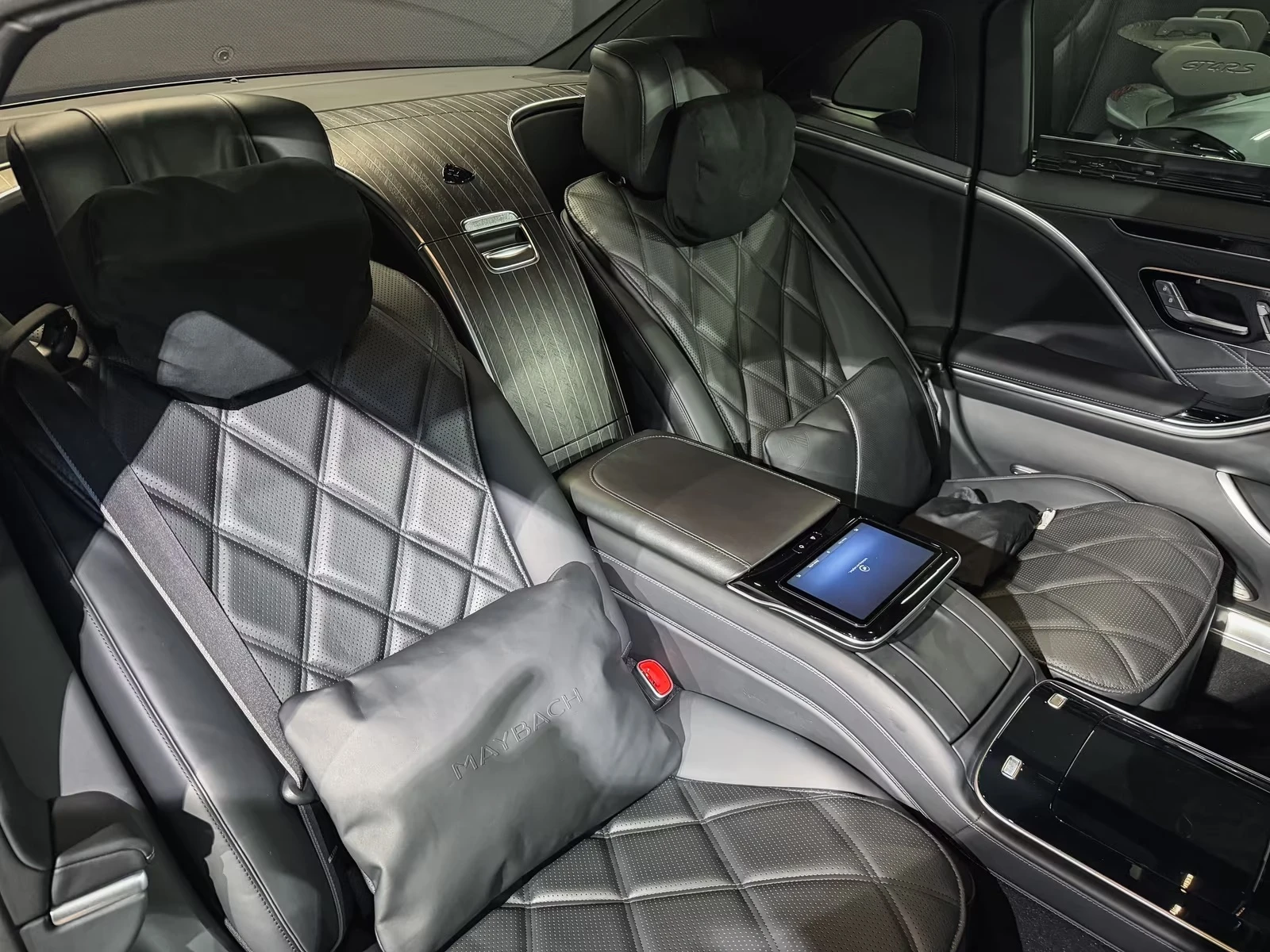 Mercedes-Benz S 580 MAYBACH NIGHT SERIES 4MATIC FIRST-CLASS, снимка 12 - Автомобили и джипове - 54585221