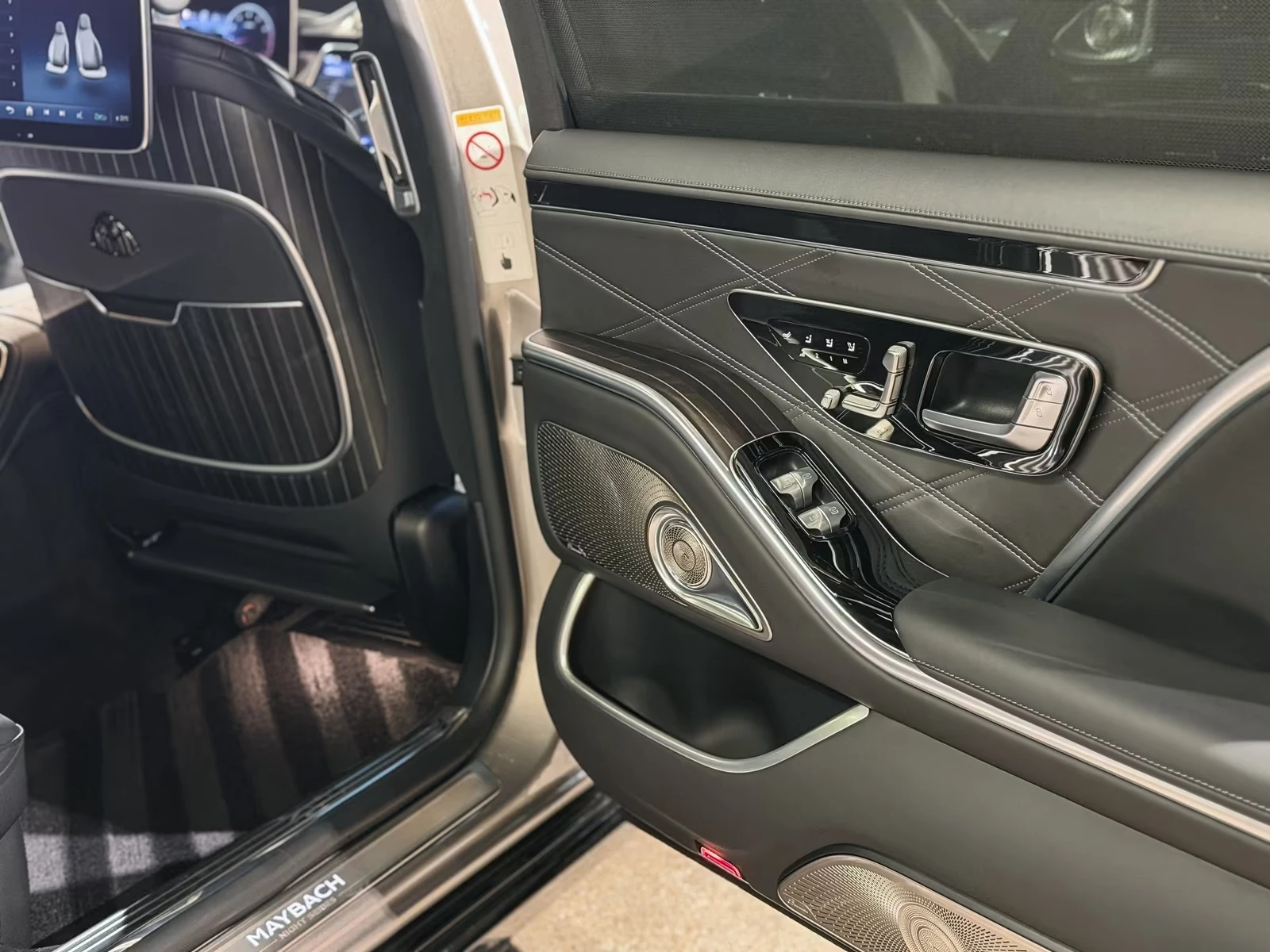 Mercedes-Benz S 580 MAYBACH NIGHT SERIES 4MATIC FIRST-CLASS, снимка 16 - Автомобили и джипове - 54585221