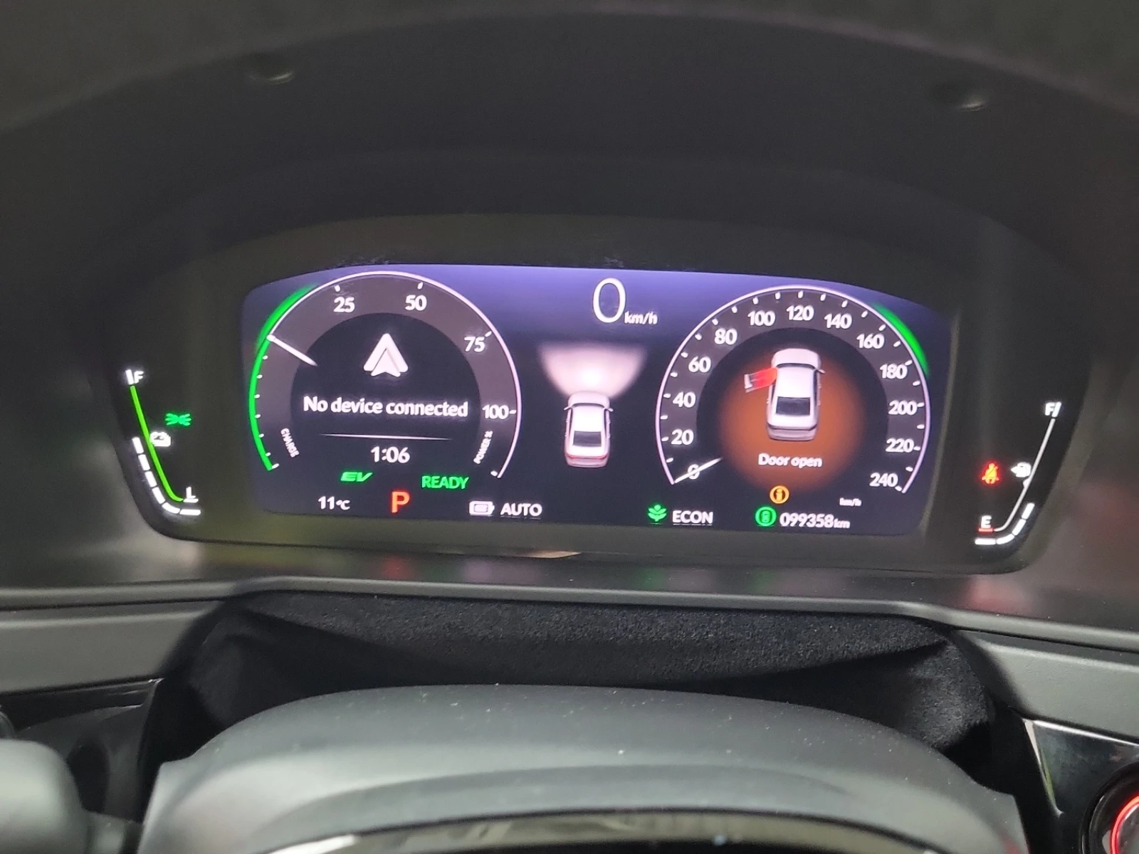 Honda Accord Hybrid * CARFAX * АВТО КРЕДИТ * Цена до БГ * , снимка 12 - Автомобили и джипове - 54599159
