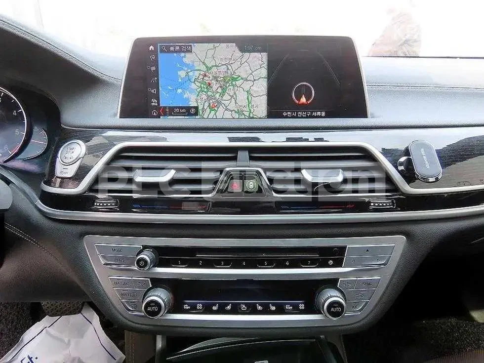 BMW 740 d xDrive| PANO| 360КАМЕРА| ВКЛ.ТЕХНОТЕСТ, снимка 8 - Автомобили и джипове - 54621793
