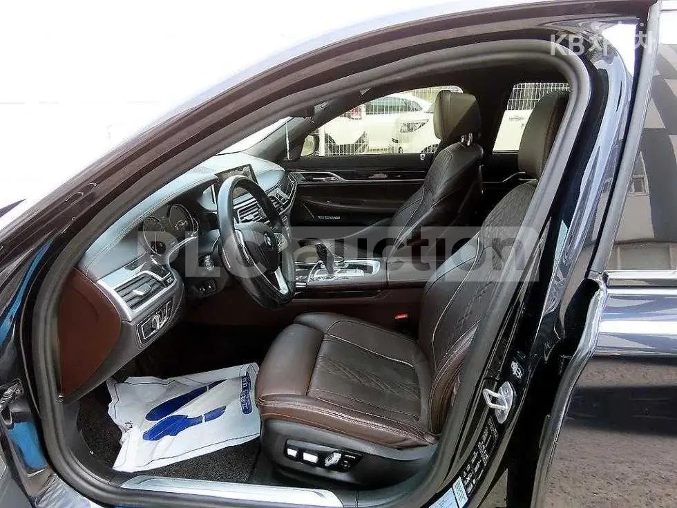 BMW 740 d xDrive| PANO| 360КАМЕРА| ВКЛ.ТЕХНОТЕСТ, снимка 5 - Автомобили и джипове - 54621793