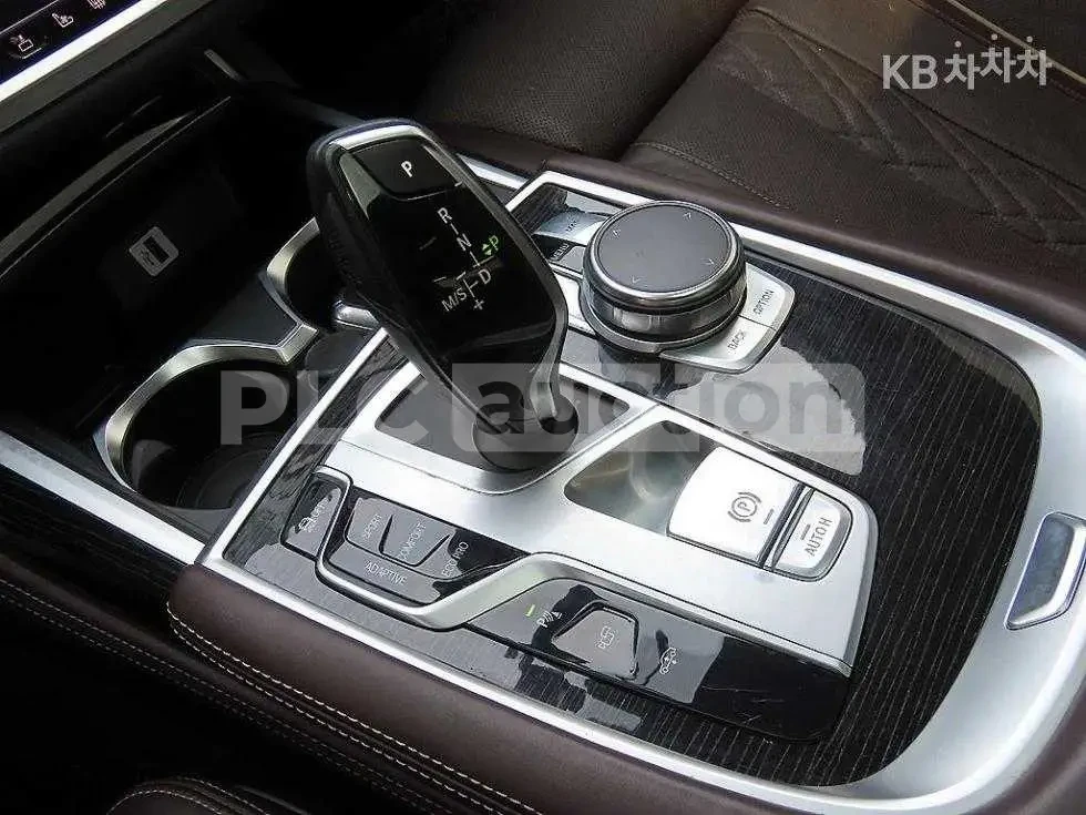 BMW 740 d xDrive| PANO| 360КАМЕРА| ВКЛ.ТЕХНОТЕСТ, снимка 10 - Автомобили и джипове - 54621793