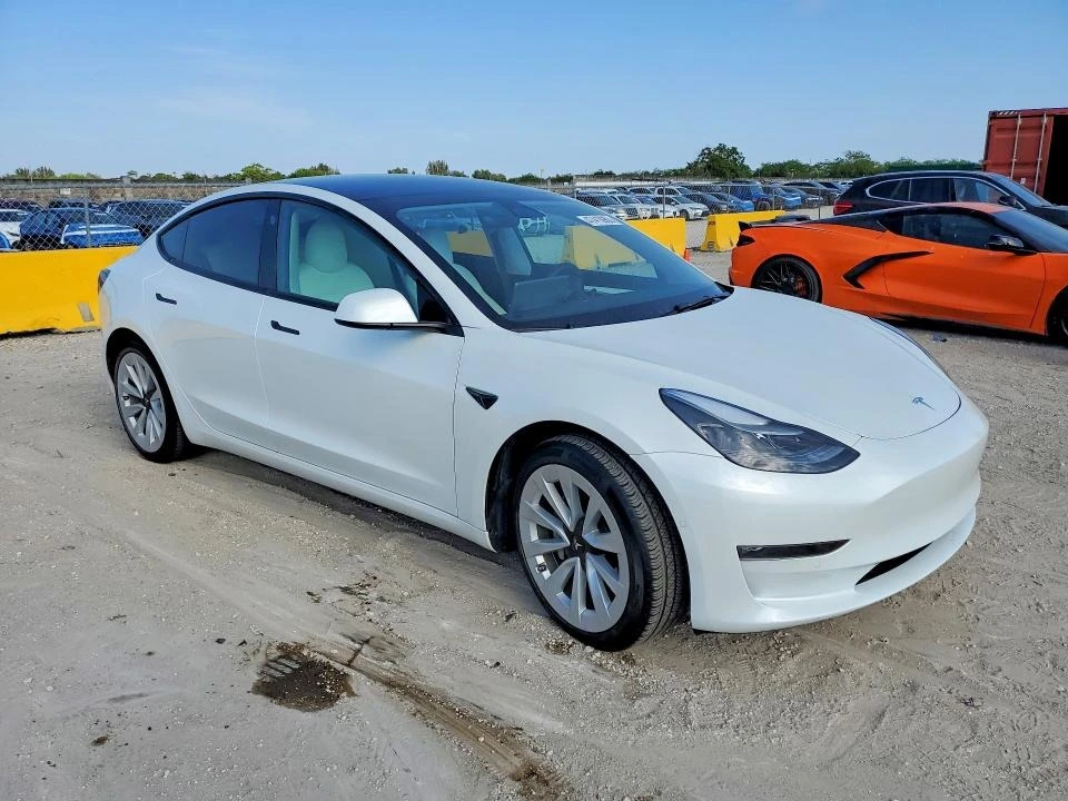 Tesla Model 3, снимка 4 - Автомобили и джипове - 54818881