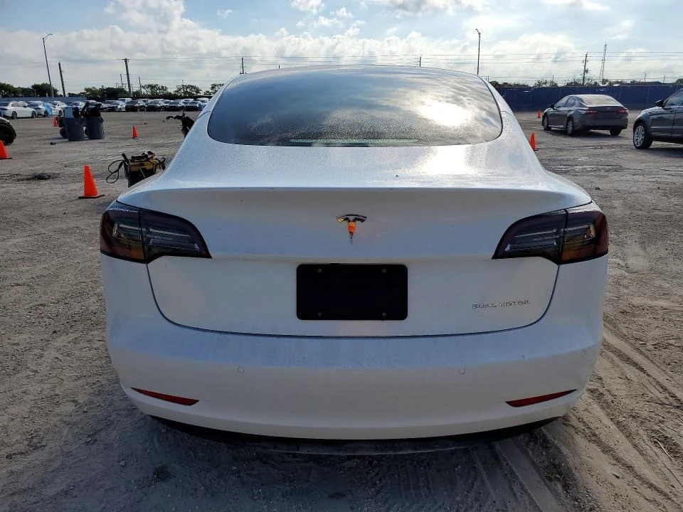 Tesla Model 3, снимка 6 - Автомобили и джипове - 54818881