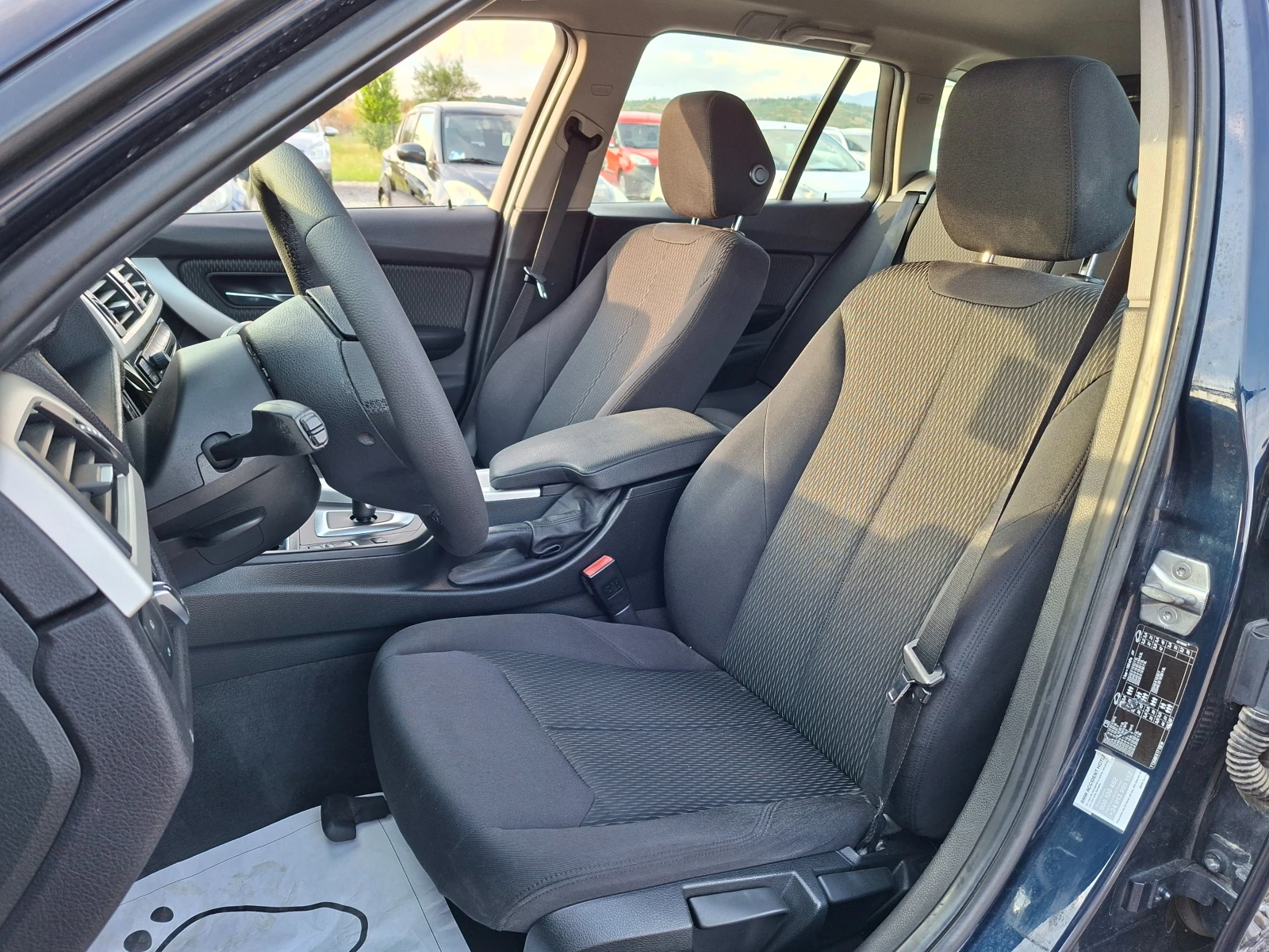 BMW 318 2.0D* FACE* AUTOMATIC* 36м. х 239EUR.* , снимка 9 - Автомобили и джипове - 54885197