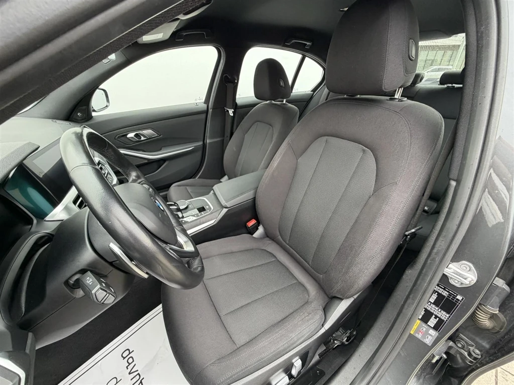 BMW 330, снимка 8 - Автомобили и джипове - 55232681