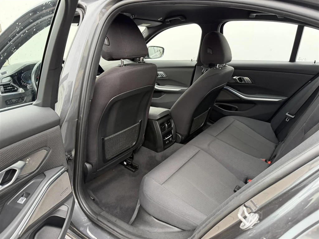 BMW 330, снимка 9 - Автомобили и джипове - 55232681