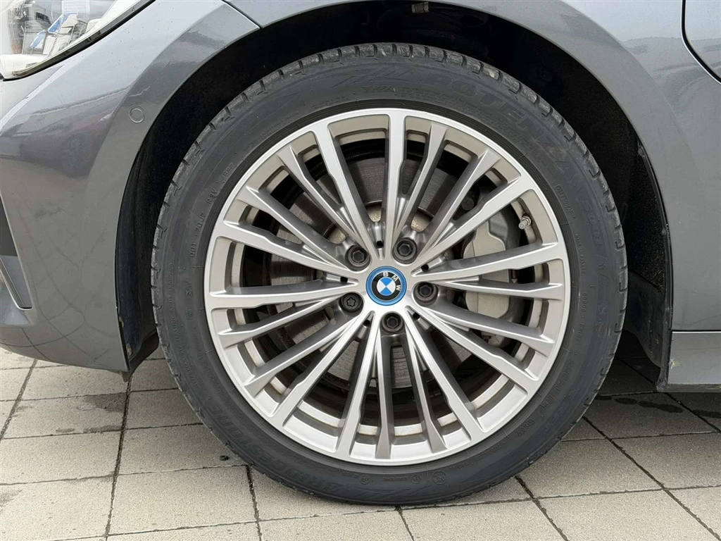 BMW 330, снимка 4 - Автомобили и джипове - 55232681