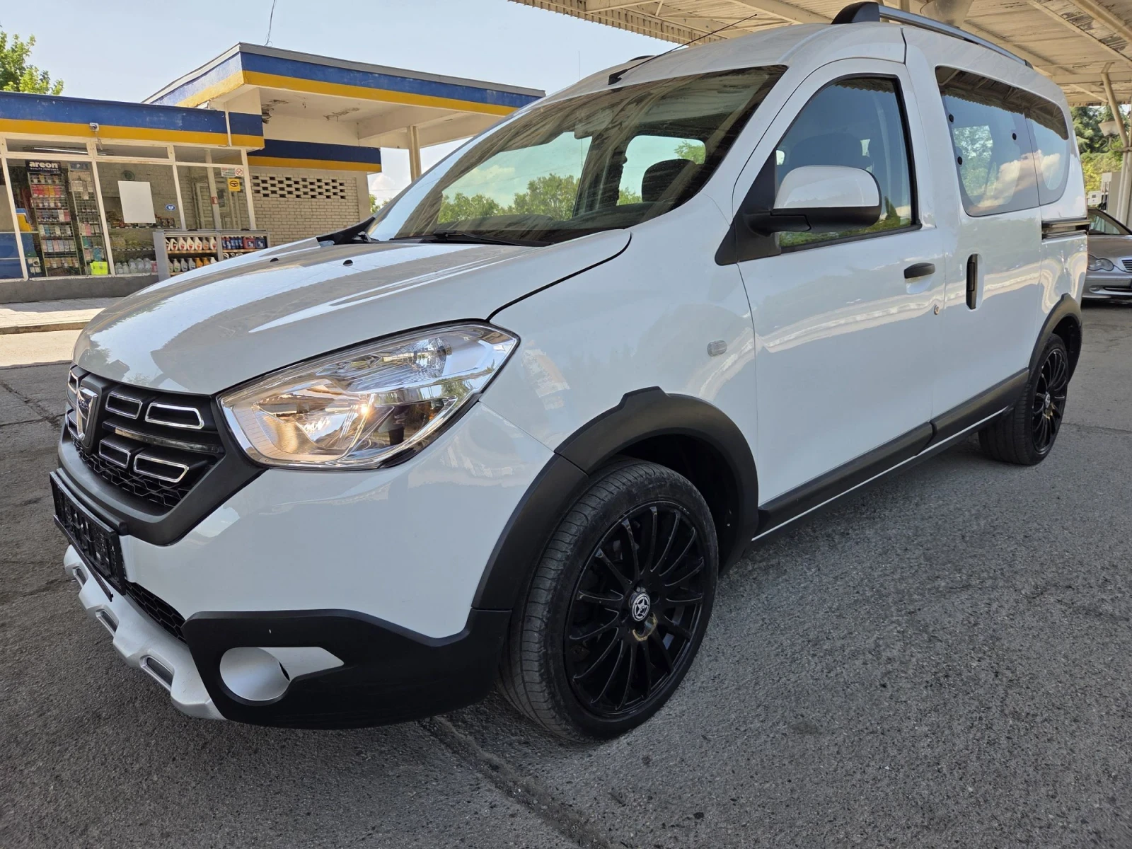 Dacia Dokker 1, 5 dci 75 hp STEPWAY, снимка 3 - Автомобили и джипове - 55601391