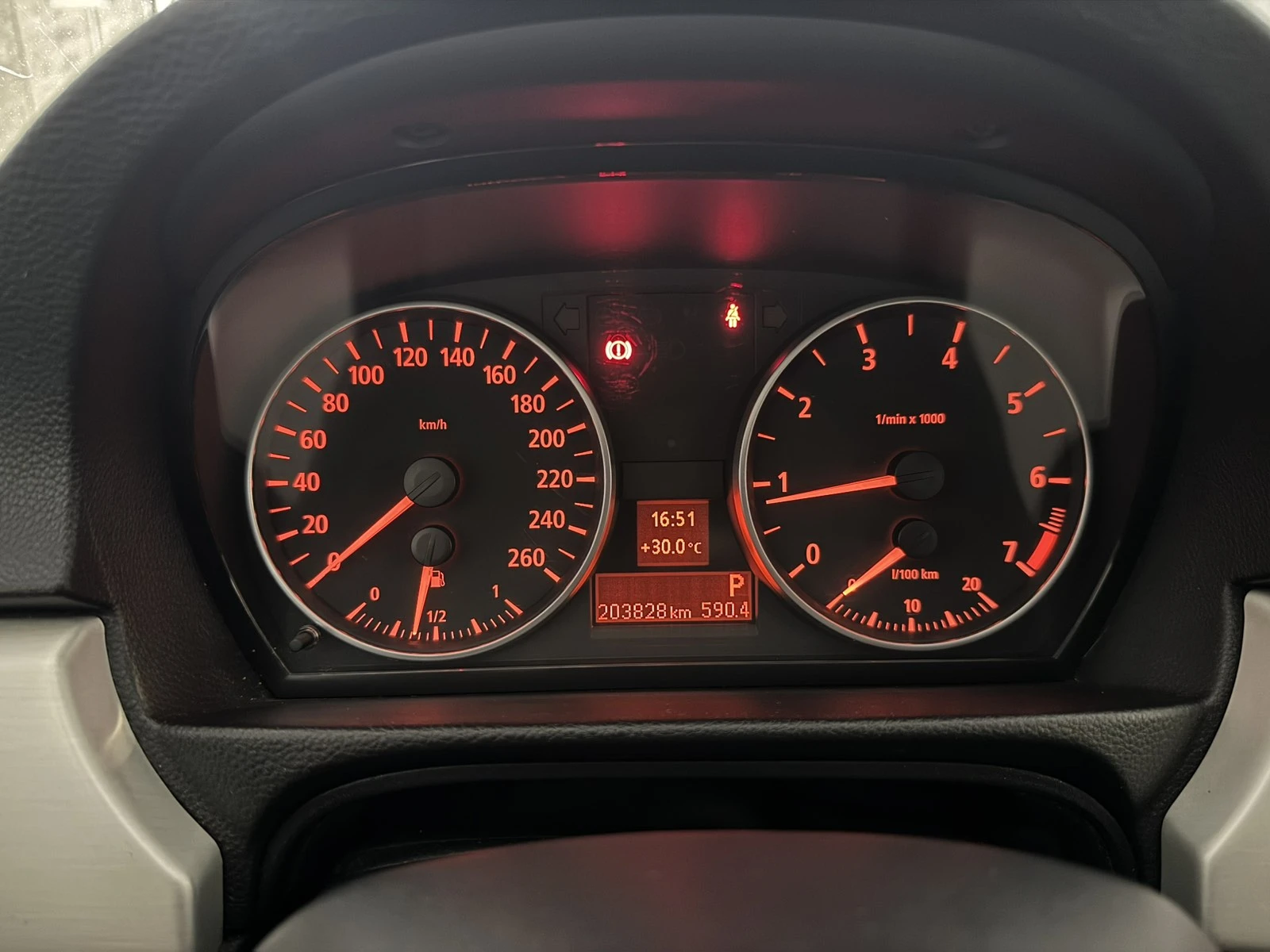 BMW 320, снимка 11 - Автомобили и джипове - 55682097