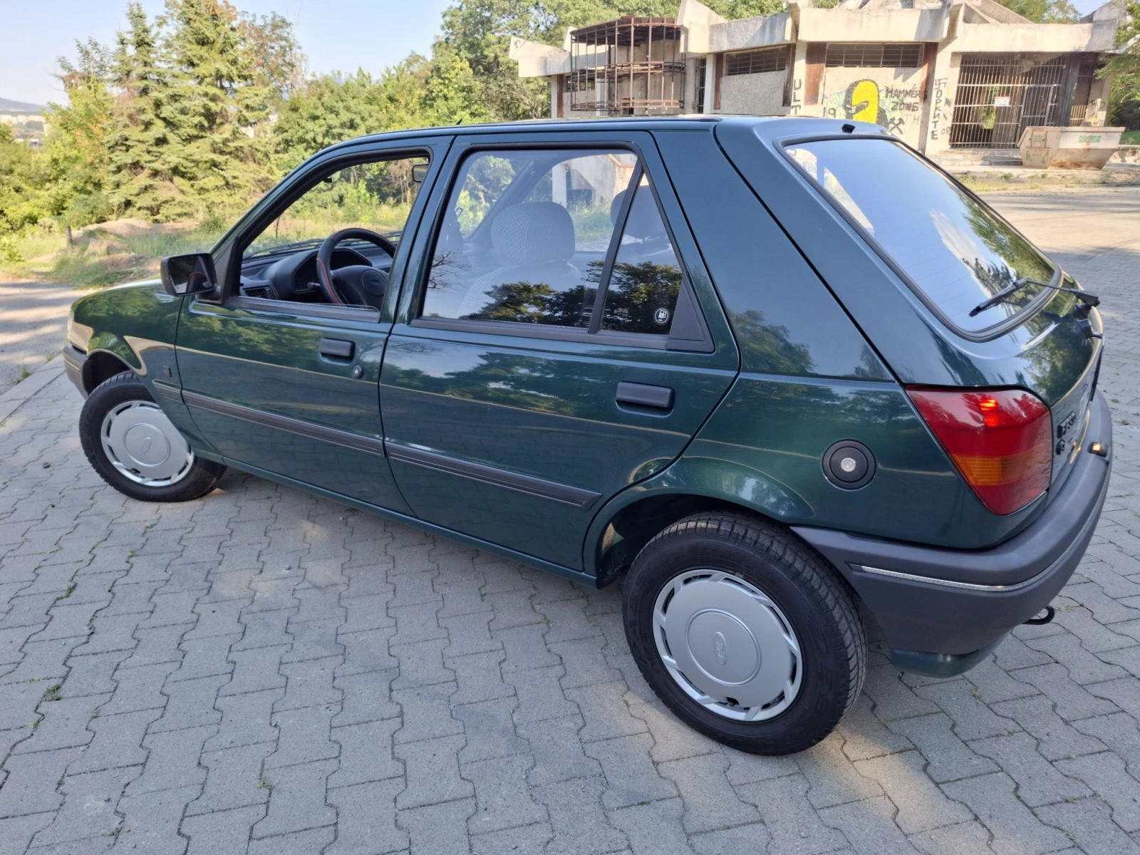 Ford Fiesta 1.1/50Hp, снимка 17 - Автомобили и джипове - 55774887