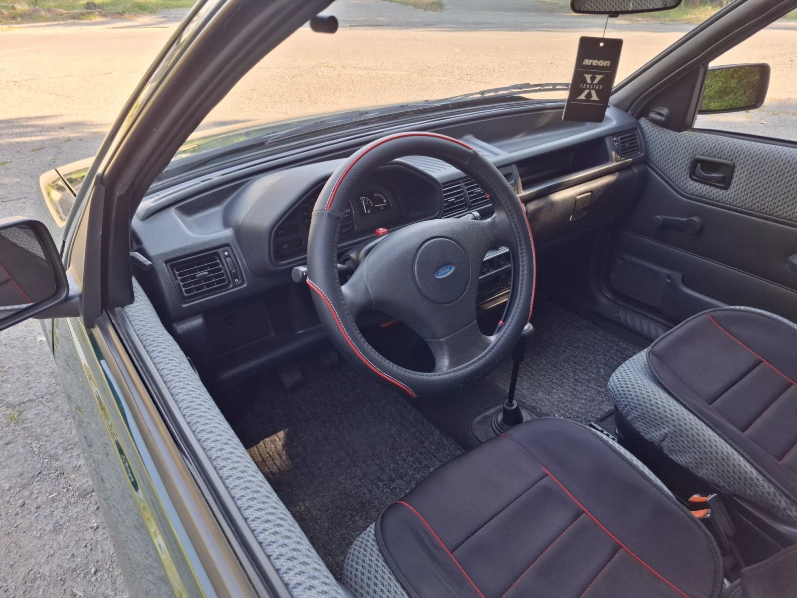 Ford Fiesta 1.1/50Hp, снимка 6 - Автомобили и джипове - 55774887