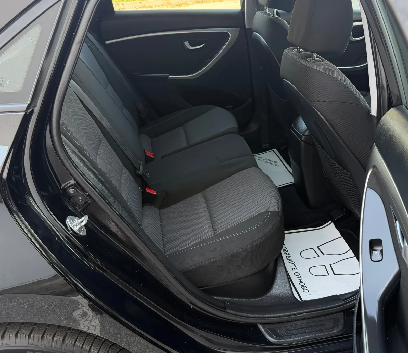 Hyundai I30 1.6 CRDI 110кс * НАВИГАЦИЯ* КАМЕРА* 6 скорости* , снимка 11 - Автомобили и джипове - 55826831