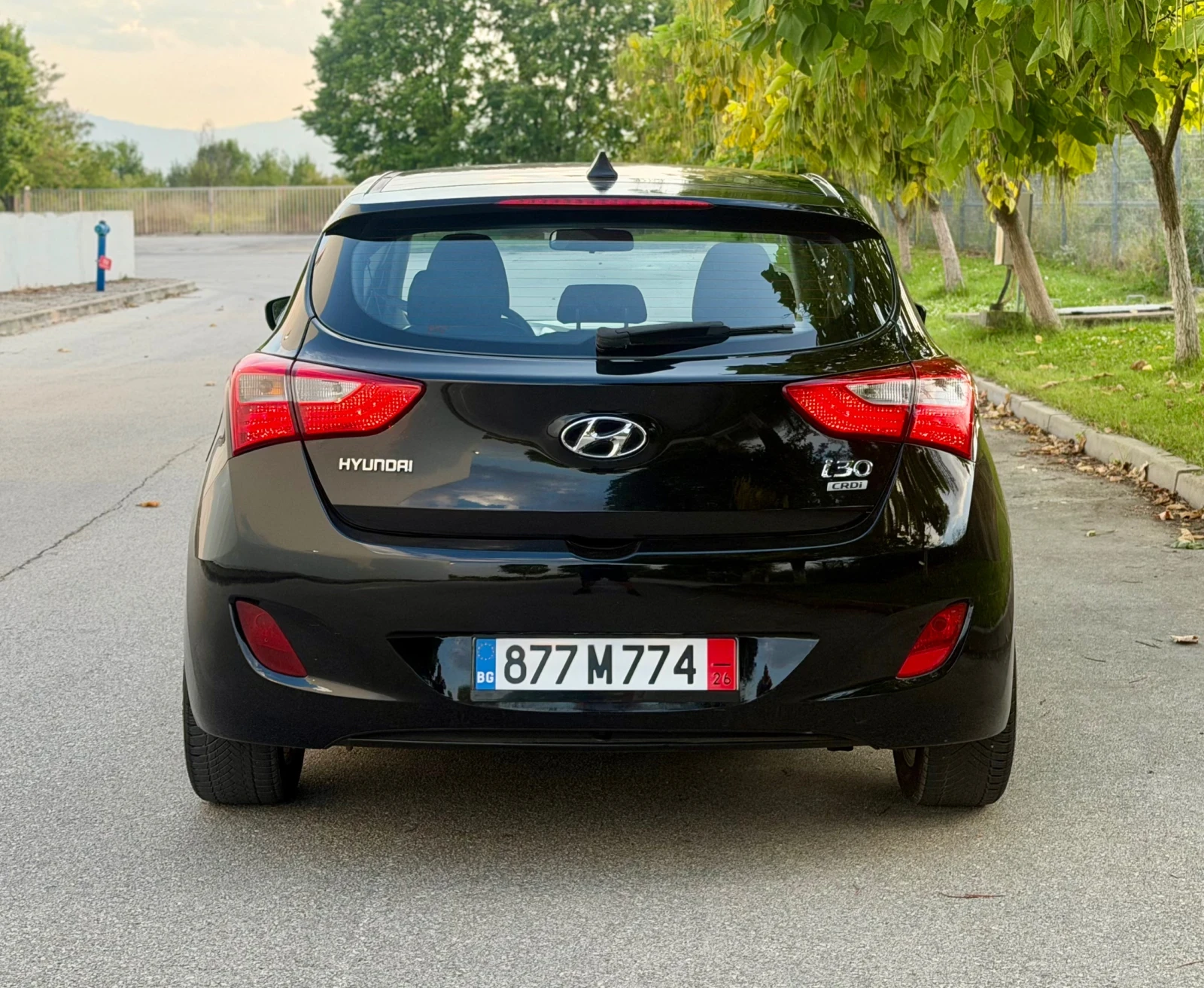 Hyundai I30 1.6 CRDI 110кс * НАВИГАЦИЯ* КАМЕРА* 6 скорости* , снимка 5 - Автомобили и джипове - 55826831