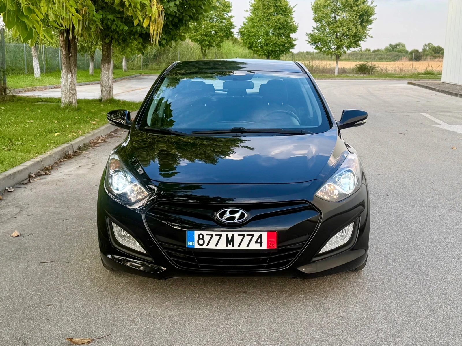 Hyundai I30 1.6 CRDI 110кс * НАВИГАЦИЯ* КАМЕРА* 6 скорости* , снимка 2 - Автомобили и джипове - 55826831