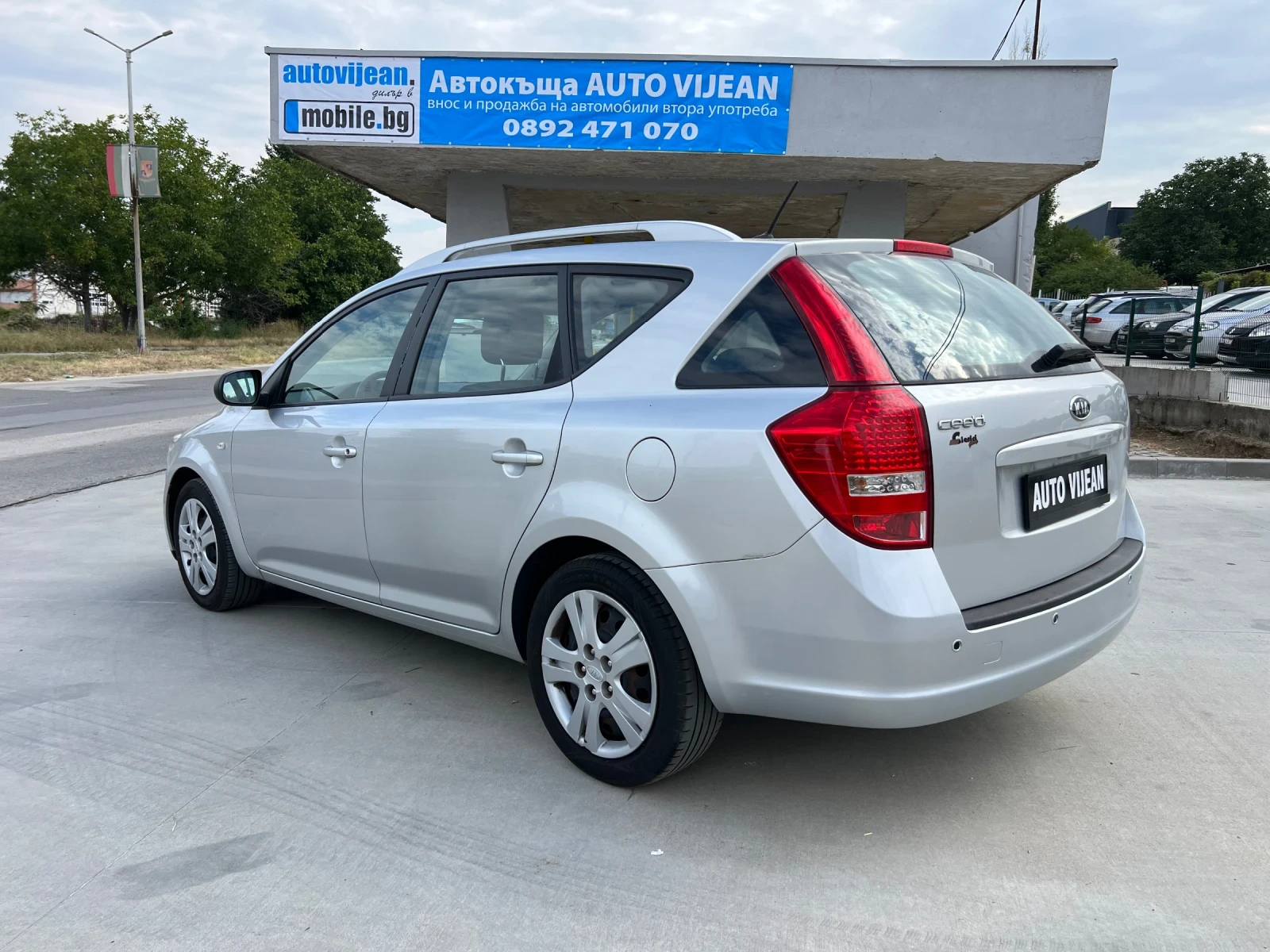 Kia Ceed 1.4i-90к.с, снимка 5 - Автомобили и джипове - 55927504