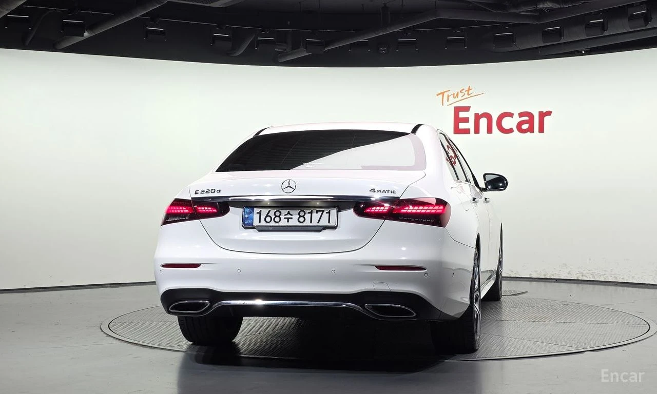 Mercedes-Benz E 220 d* 4MATIC* AMG LINE* DISTRONIC* �����* 360* ������ | Mobile.bg � ����������� 4