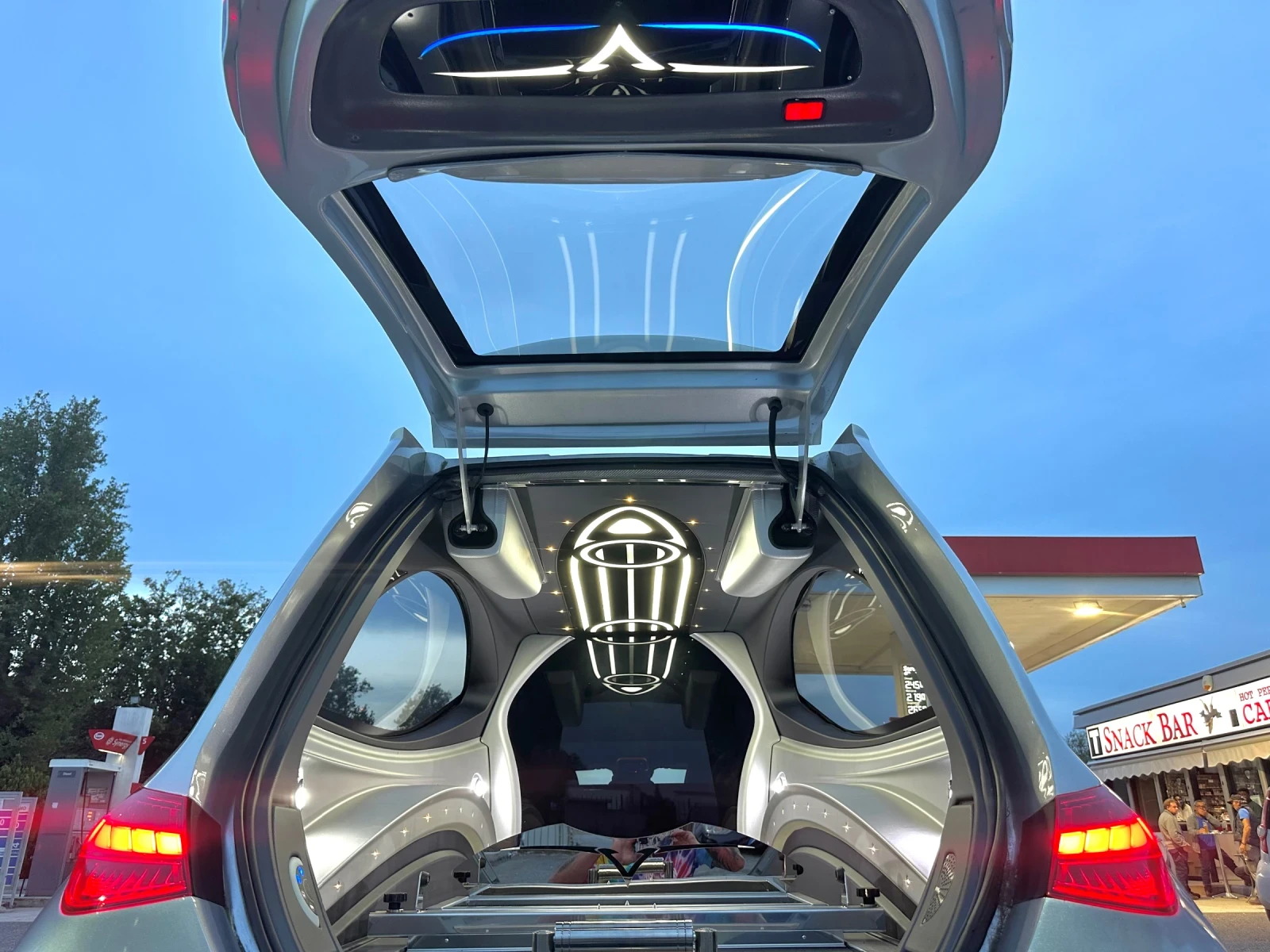 Mercedes-Benz C 220 MildHybrid Katafalka, снимка 12 - Автомобили и джипове - 56586129