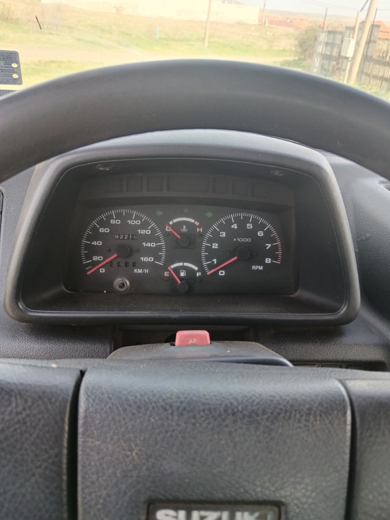 Suzuki Vitara 1.6, снимка 6 - Автомобили и джипове - 45765798