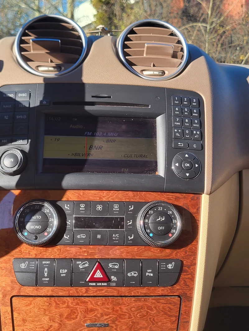 Mercedes-Benz ML 350, снимка 11 - Автомобили и джипове - 52799042