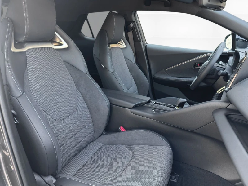 Toyota C-HR 2.0* HYBRID* LOUNGE* JBL* DISTR* CAM* CARPLAY* LED - 72800 лв. - 18873863 10