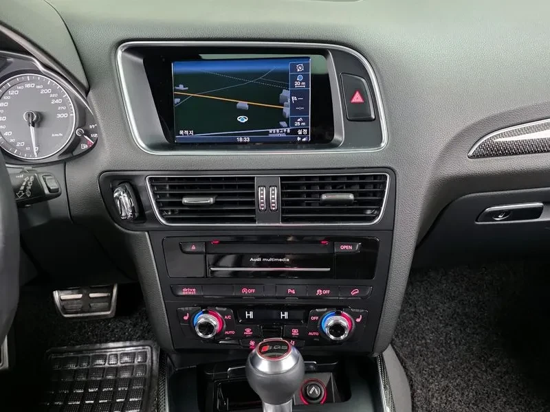 Audi SQ5 3.0 TDI Quattro, снимка 14 - Автомобили и джипове - 54202603