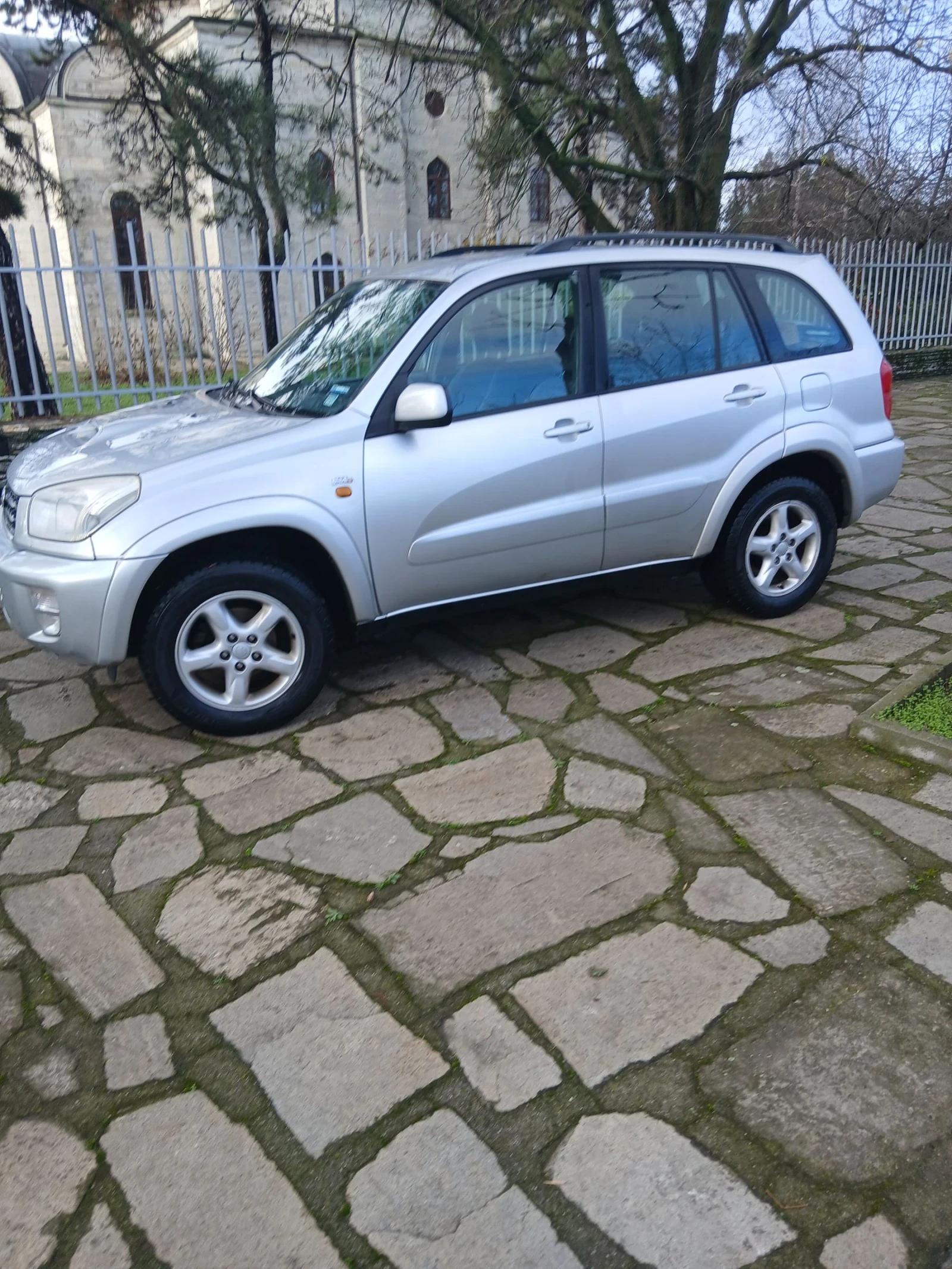 Toyota Rav4  - изображение 7