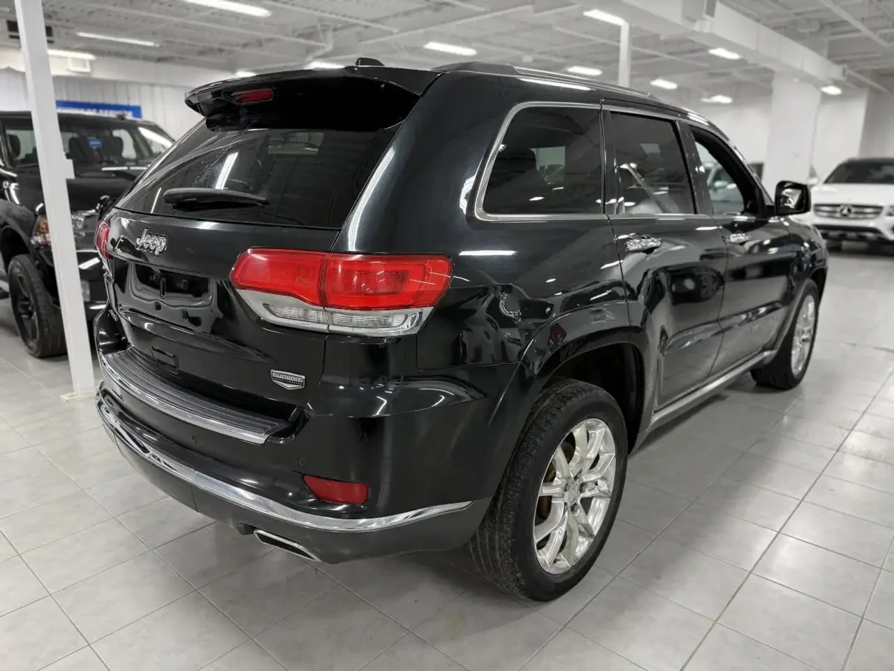 Jeep Grand cherokee SUMMIT* HARMAN* PANO* �����* ������* BI-XENON* 8ZF | Mobile.bg � ����������� 5