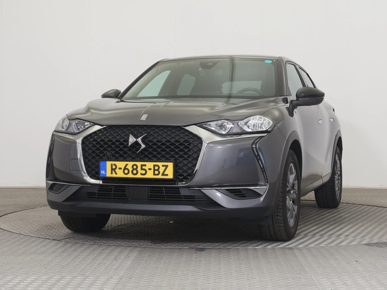 DS DS 3 Crossback 1.2i Bastille, снимка 2 - Автомобили и джипове - 54191989