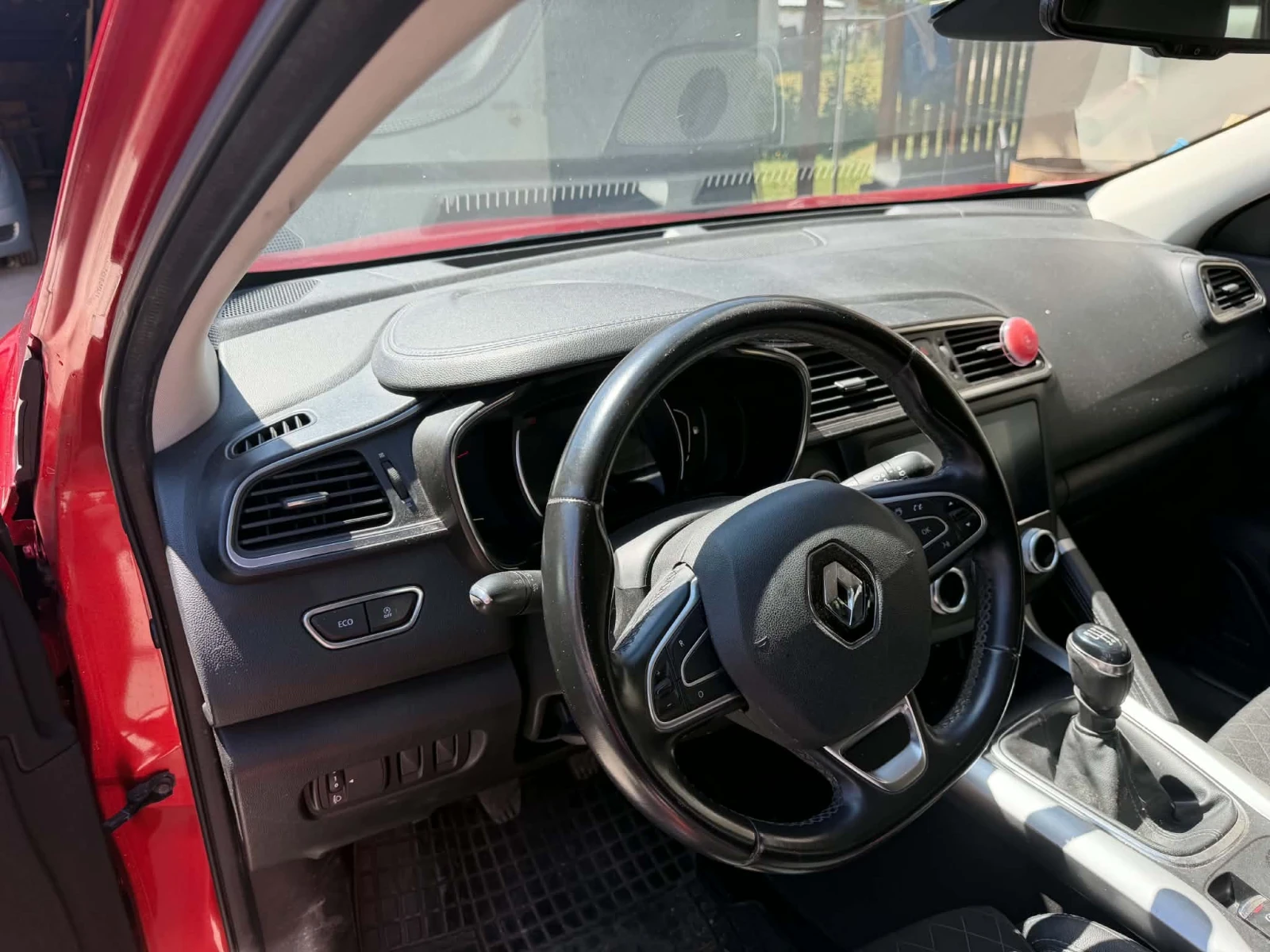 Renault Kadjar, снимка 5 - Автомобили и джипове - 55674119