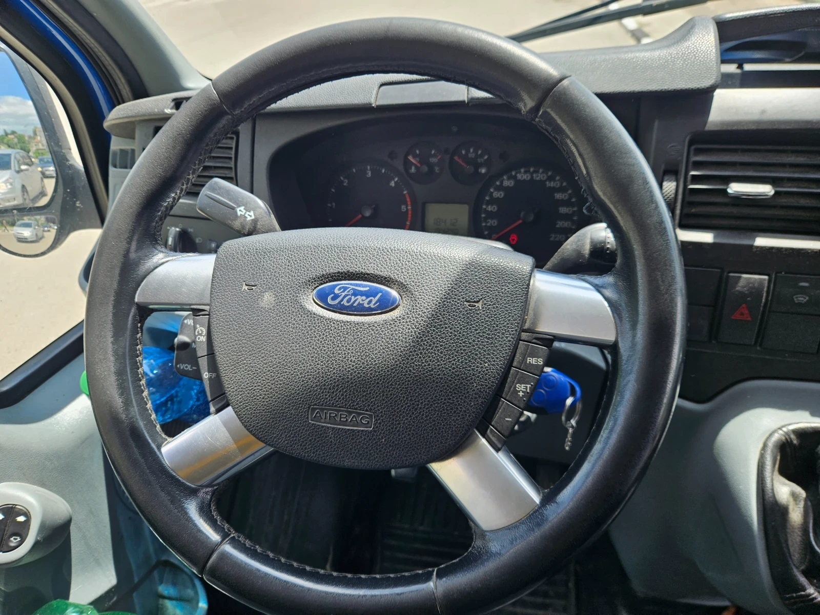 Ford Transit 2.4 клима дълг база, снимка 13 - Бусове и автобуси - 54888958