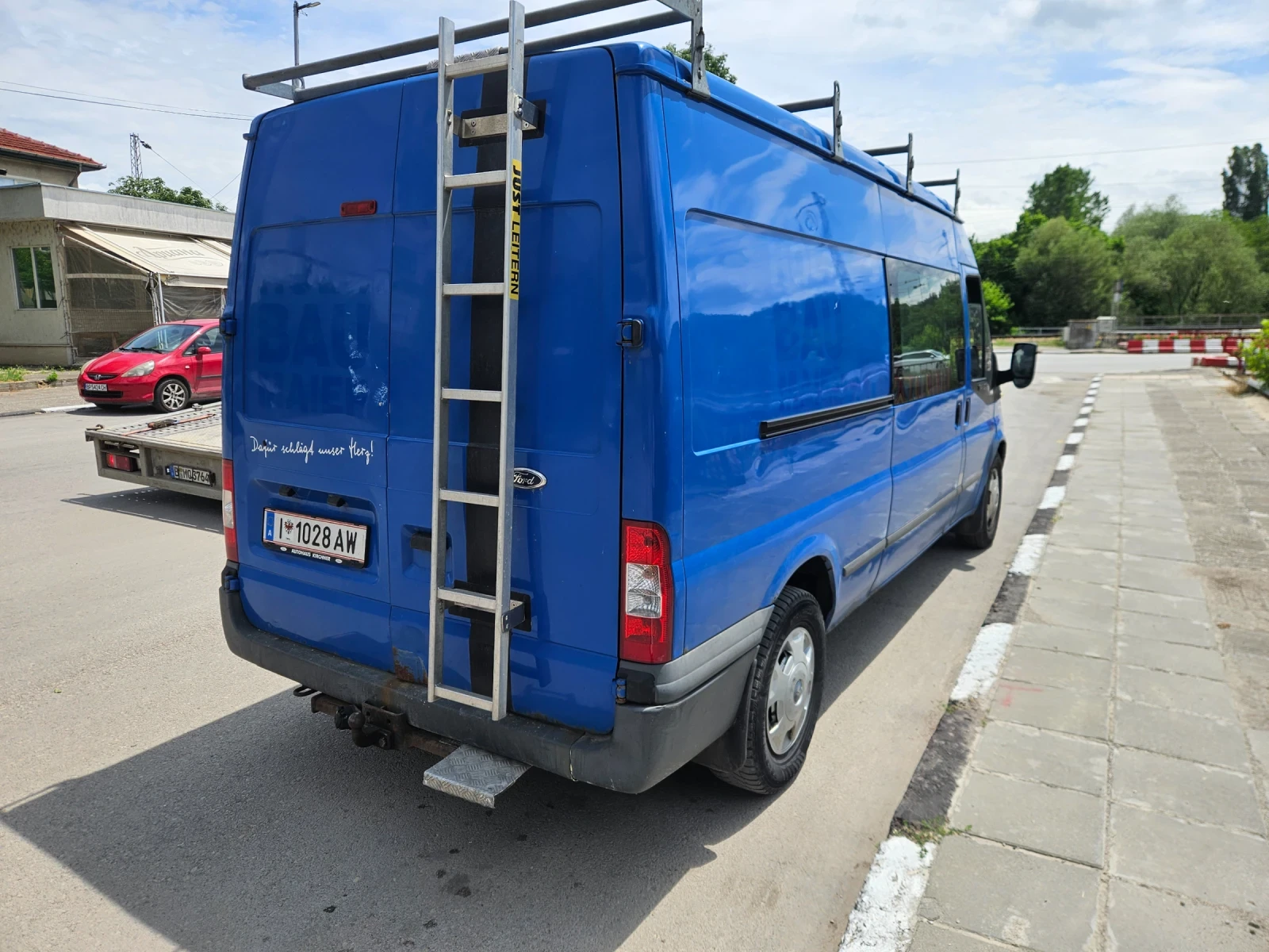 Ford Transit 2.4 клима дълг база, снимка 3 - Бусове и автобуси - 54888958