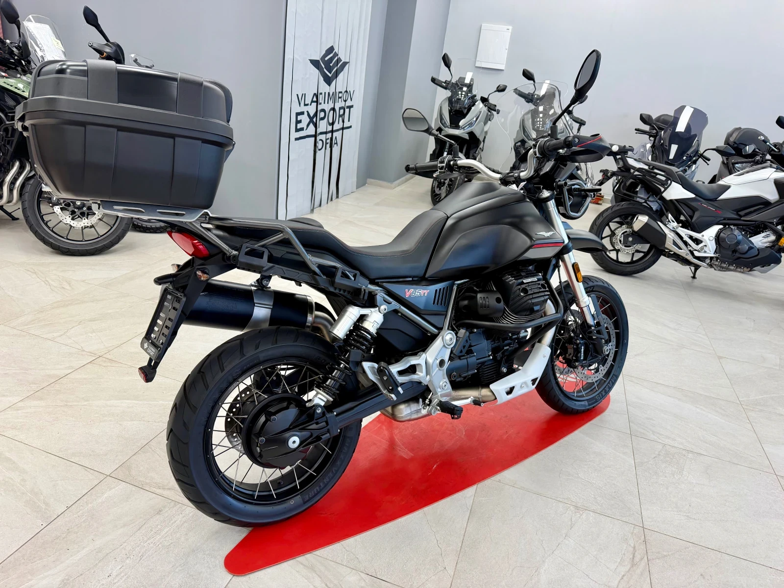 Moto Guzzi V V85 TT 2022, снимка 4 - Мотоциклети и мототехника - 55011488