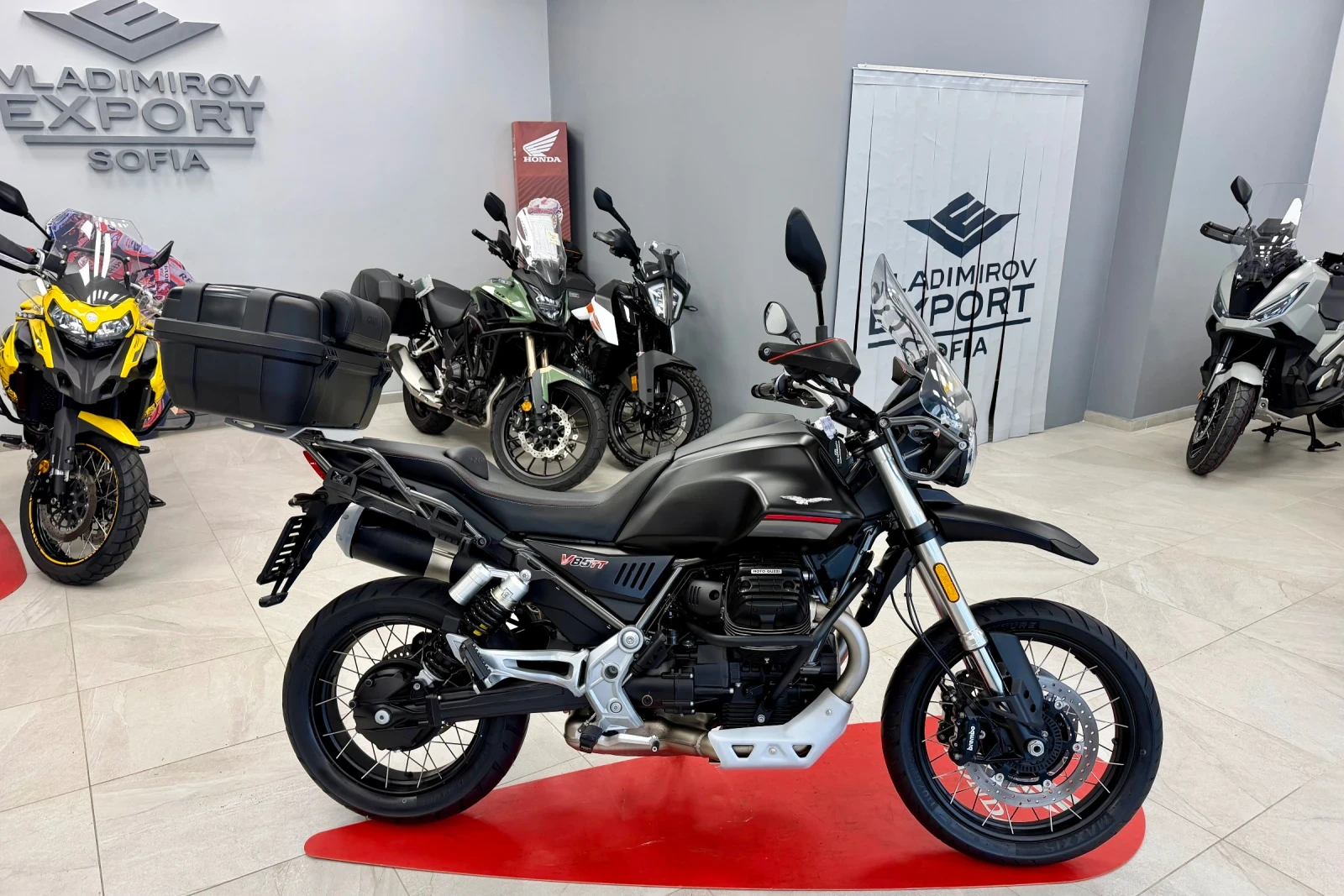 Moto Guzzi V V85 TT 2022, снимка 2 - Мотоциклети и мототехника - 55011488