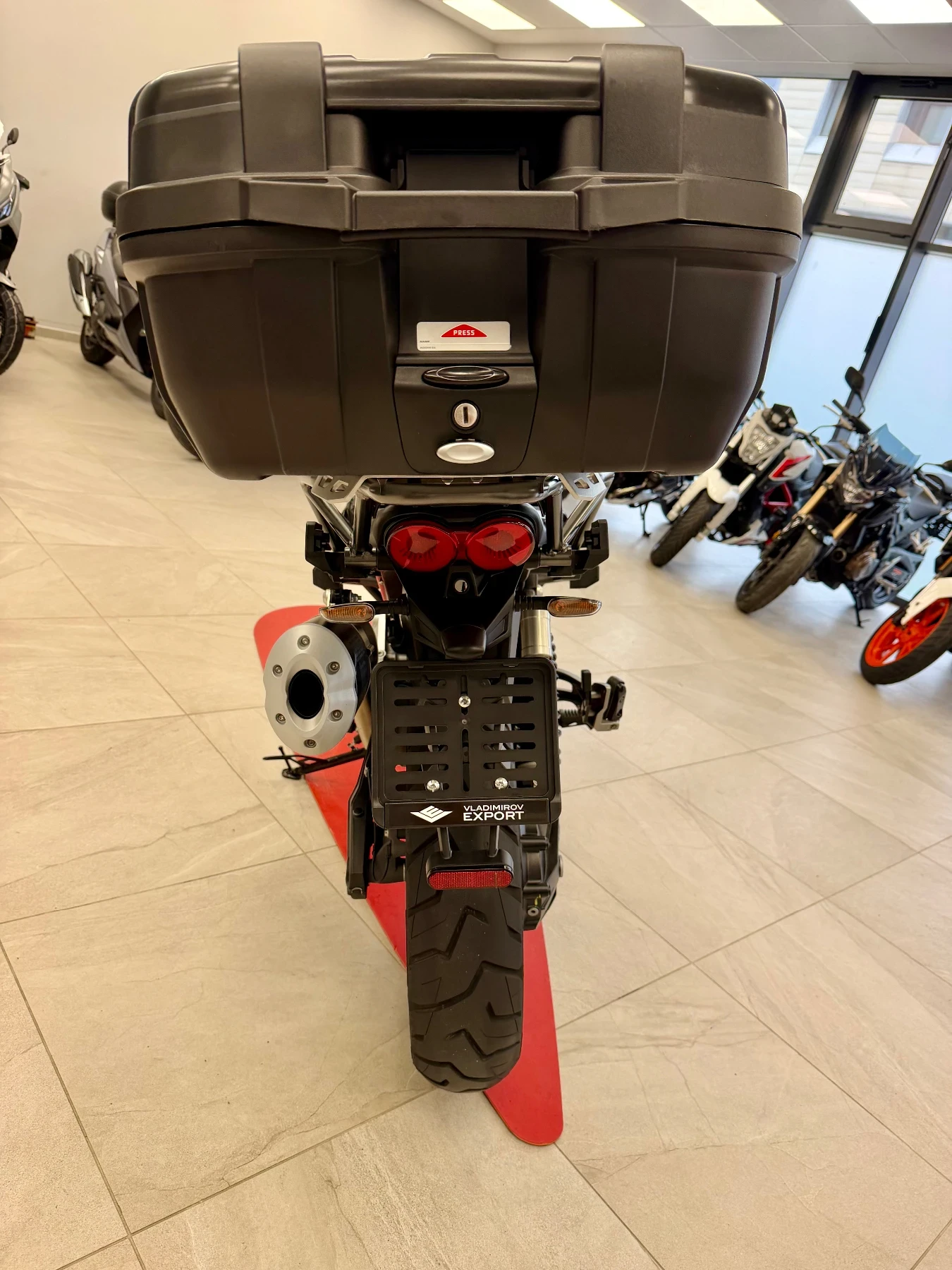 Moto Guzzi V V85 TT 2022, снимка 5 - Мотоциклети и мототехника - 55011488