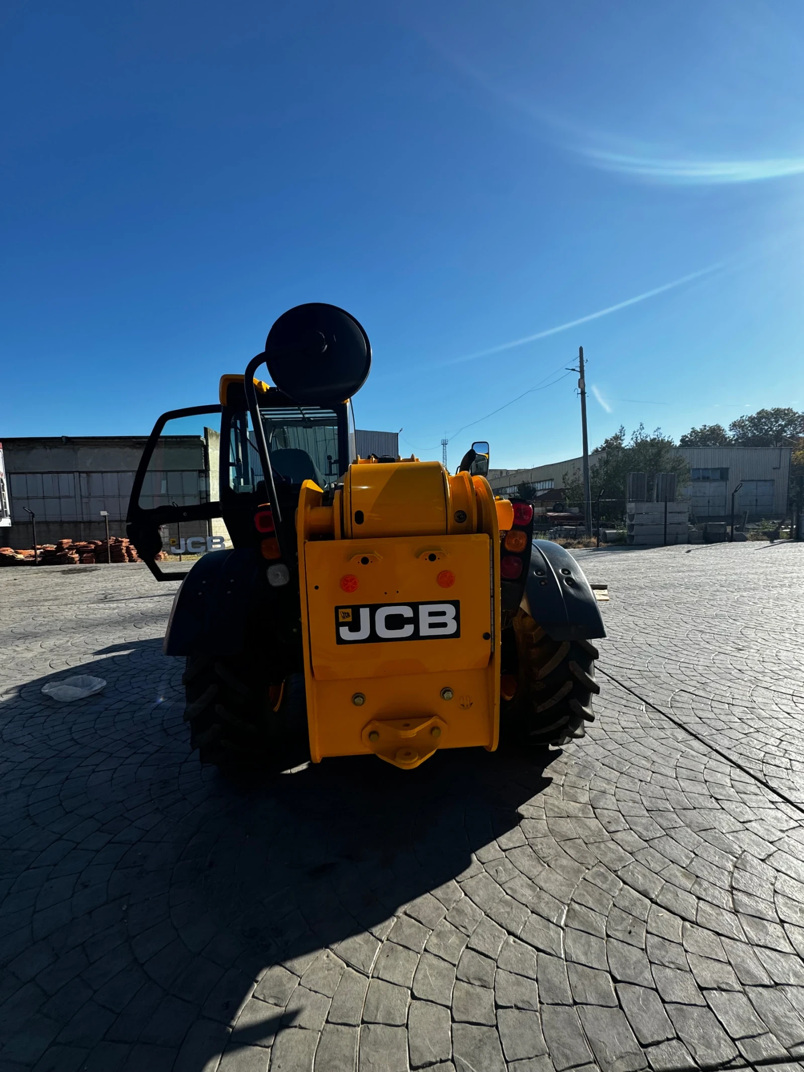 Телескопични товарачи JCB 535-125  3320h 2018г климатик. - изображение 9