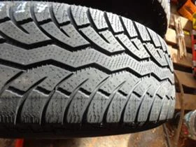 Гуми Зимни 235/65R17, снимка 13